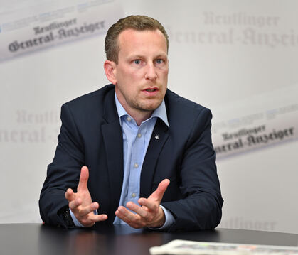 Der neue Reutlinger Feuerwehrkommandant Stefan Hermann zu Besuch in der Redaktion des Reutlinger General-Anzeigers.