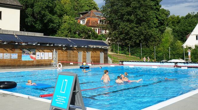 Um das Freibad in Dettenhausen zu erhalten, wurde 2006 der Förderverein unter Federführung des verstorbenen Gerhard Salig und Bü Um das Freibad in Dettenhausen zu erhalten, wurde 2006 der Förderverein unter Federführung des verstorbenen Gerhard Salig und Bü