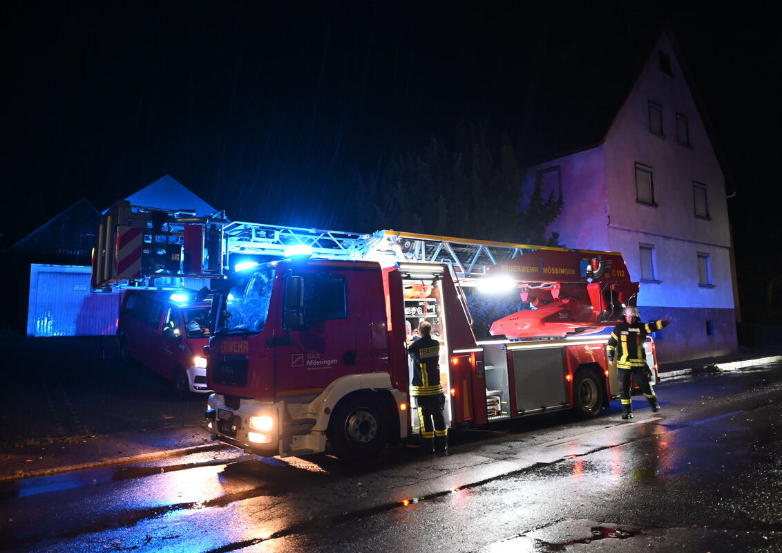 Dachziegeleinsatz in der Hauptstraße in Talheim FOTO MEYER5027