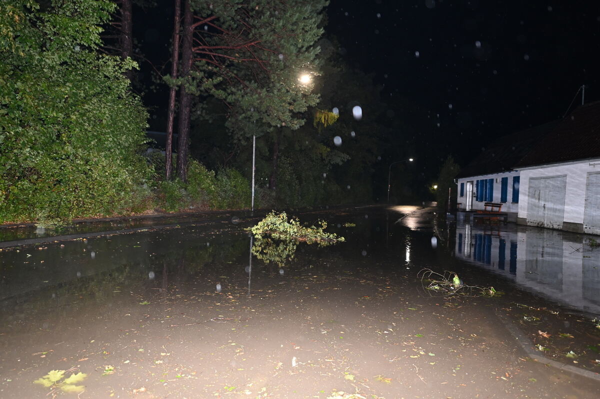Talheim Hochwasser vor dem Jugendhaus FOTO MEYER_5002