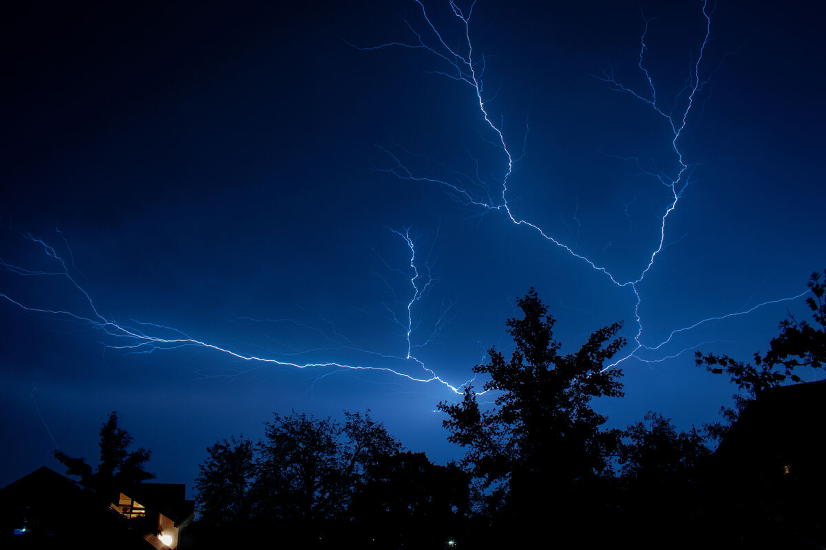 Blitze über Betzingen FOTO