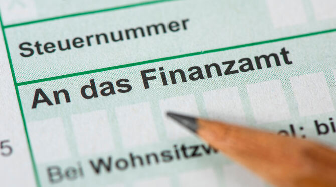 steuer,finanzamt,steuererklärung,einkommensteuer,formular,steuerformular,deutschland,germany,steuerbescheid,lohnsteuer,Rente,ste Die Mühe mit den Steuerformularen lohnt sich für Arbeitnehmer in den meisten Fällen.