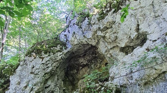 Käthra Kuche Leben am Rande der Gesellschaft: In dieser Höhle im Brieltal im Alb-Donau-Kreis hat Katharina Schonter gehaust.