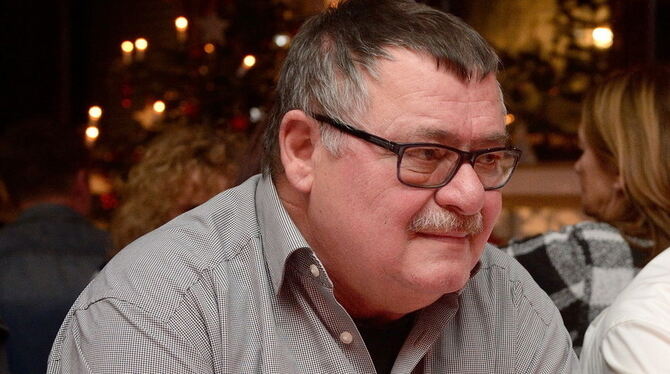 Ein geselliger und unterhaltsamer Kollege: Jürgen Kempf bei einer Betriebsfeier vor einigen Jahren.