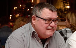 Ein geselliger und unterhaltsamer Kollege: Jürgen Kempf bei einer Betriebsfeier vor einigen Jahren.