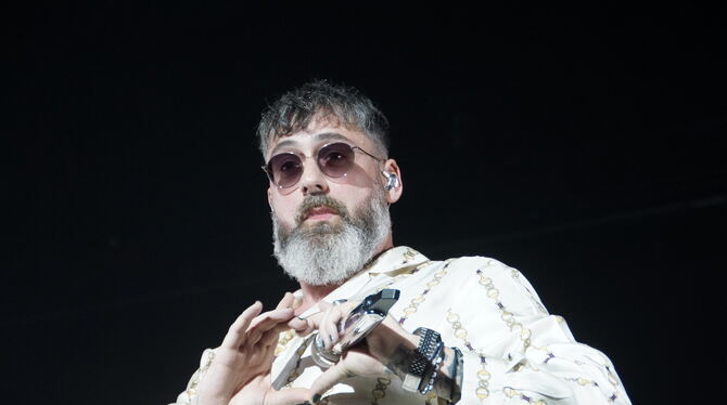 Sido in der Porsche-Arena Herz-Geste für die Fans: Sido in der Porsche-Arena.