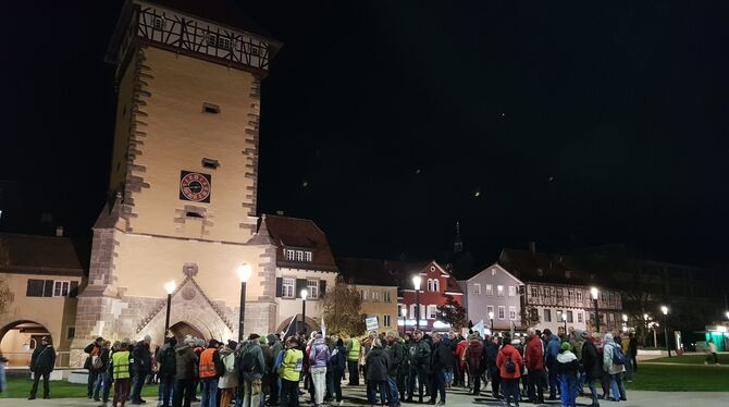 Die Demonstranten versammelten sich vor dem Tübinger Tor.