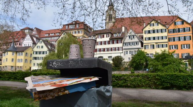 Die Tübinger Verpackungssteuer findet bundesweit Beachtung. Die Müllmengen sinken. Einweg-Becher und Pizzaschachteln werden best