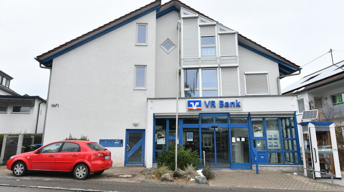 Finanzinstitute, Tübingen, Volksbank, Mössingen Auch die Zweigstelle der Volksbank in der Region in Mössingen-Bästenhardt soll in eine Selbstbedienungsfiliale umgewandelt werde