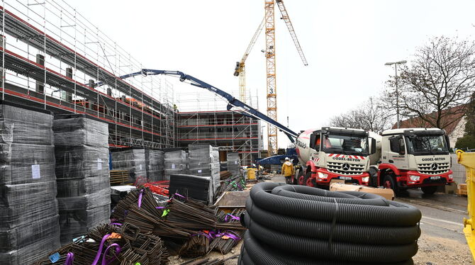 Baustelle neues Landratsamt Auf der Baustelle des neuen Landratsamts Reutlingen wird viel Beton gebraucht.