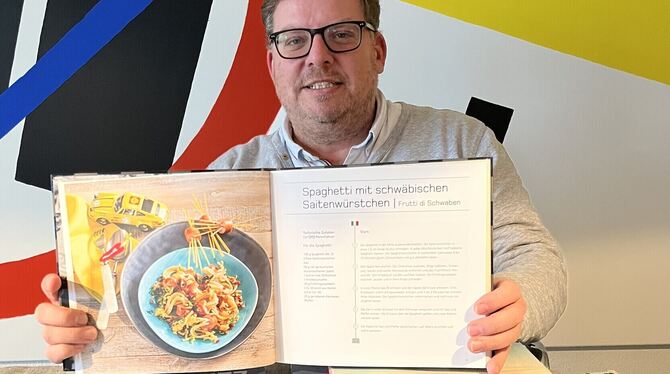 Reutlinger hat 700 Porsche-Bücher gesammelt - Events - Reutlinger ...