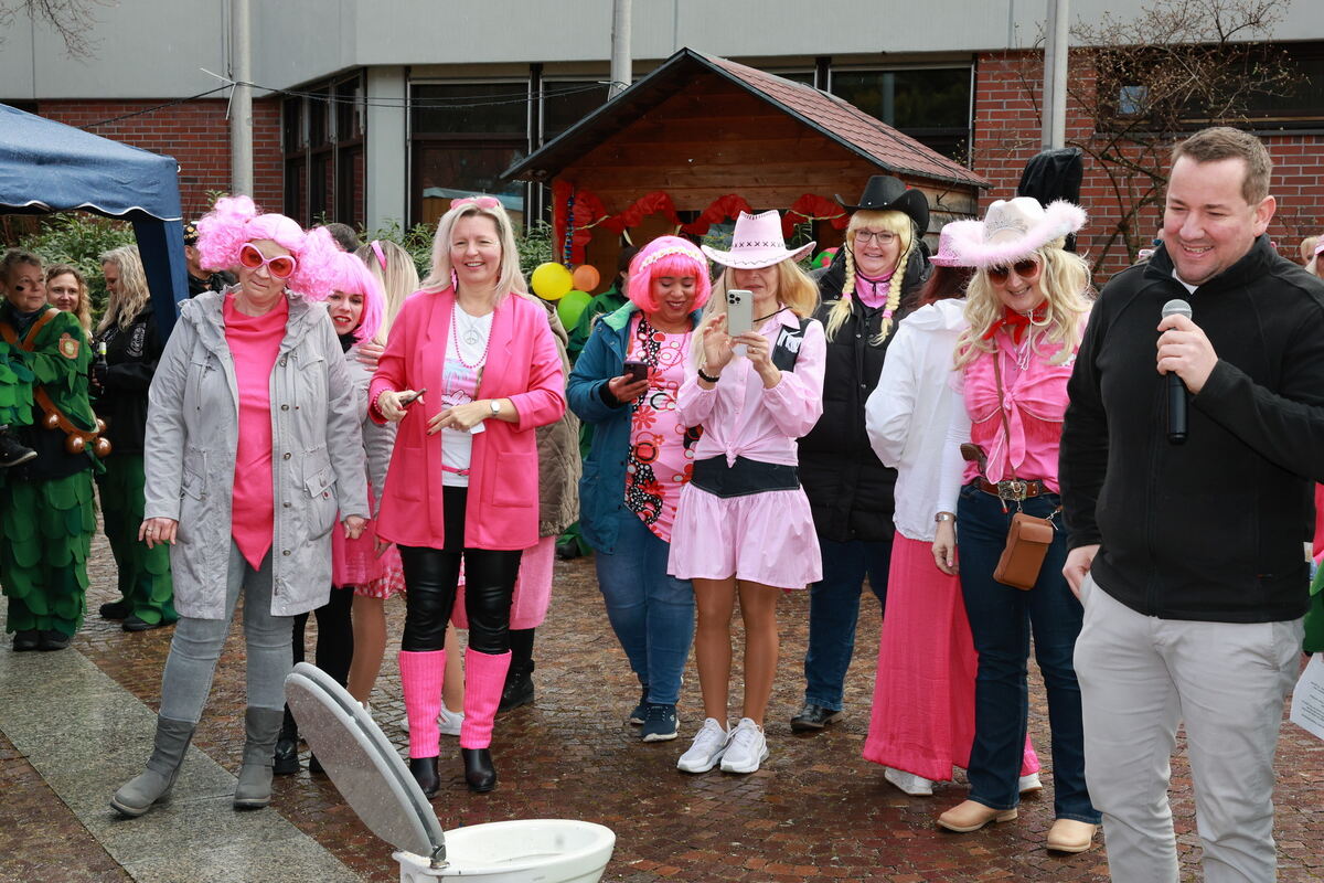Rathaussturm Krautscheißer Unterhausen BM Nußbaum__23