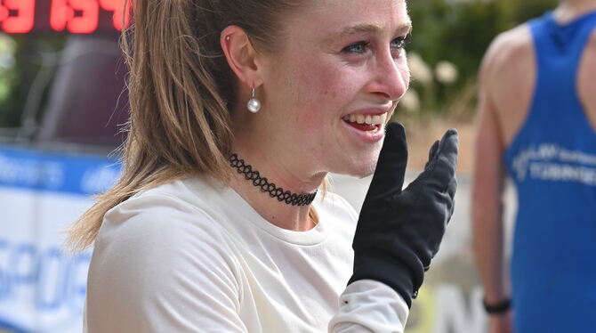 Leah Hanle Albgoldcup Gewinnt auch das dritte Rennen der Winterlauf-Cup-Serie: Leah Hanle vom TSV Holzelfingen.