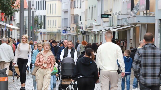 So viel Betriebsamkeit ist in der Wilhelmstraßekeine Selbstverständlichkeit. Doch wie lässt sich die Flaniermeile attraktiver ge