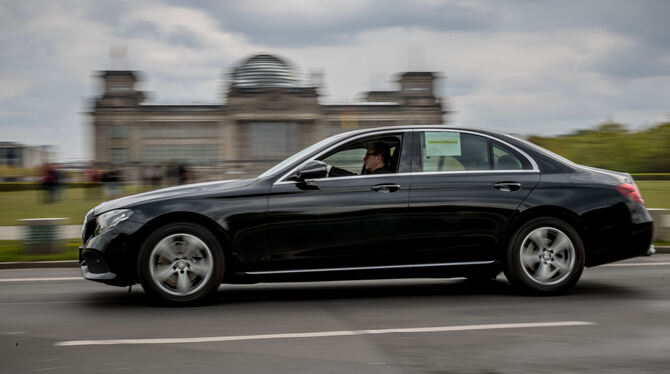Der Fahrdienst des Bundestags arbeitete lange für Mindestlohn. Bis die Chauffeure streikten und die Abgeordneten halfen. Der Arb Der Fahrdienst des Bundestags arbeitete lange für Mindestlohn. Bis die Chauffeure streikten und die Abgeordneten halfen. Der Arb
