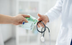 Ihre Gesundheit lassen sich die Deutschen was kosten. Eine Milliarde Euro pro Jahr zahlen sie nach Schätzung von Experten privat