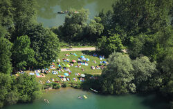 Gesund und sicher entspannen: Der Baggersee Hirschau wurde vier Jahre in Folge mit einer "ausgezeichneten" Wasserqualität bewert