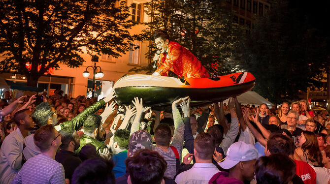Stadtfest 2018 So war's beim Stadtfest 2018, so soll es auch in diesem Jahr wieder werden: Kaum ein Durchkommen auf dem Marktplatz.