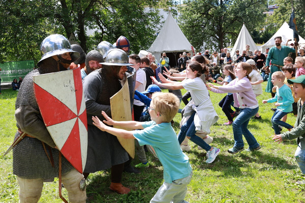 Mittelaltermarkt Pfu_Schloesslespark_2024__09