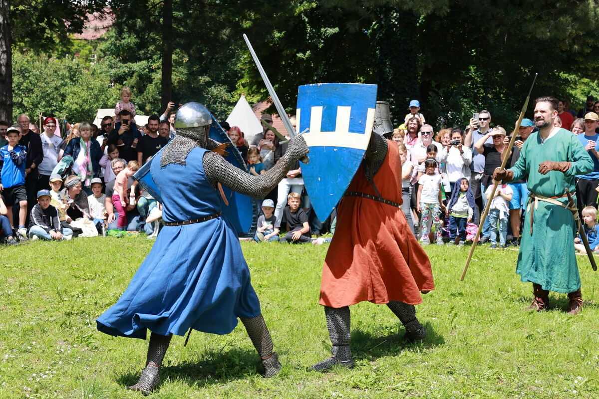 Mittelaltermarkt Pfu_Schloesslespark_2024__01