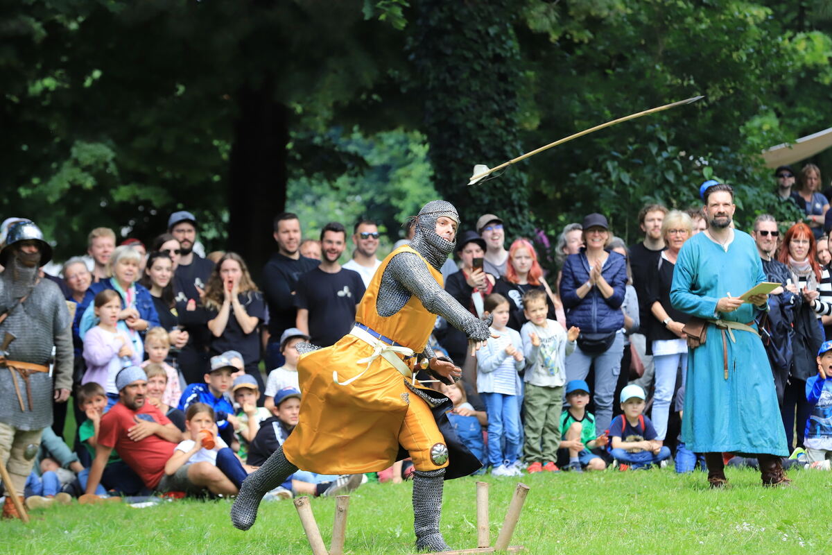 Mittelaltermarkt Pfu_Schloesslespark_2024__38