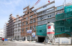 Baustelle "Katharinenhof" in Reutlingen an der Hofstattstraße, an der Katharinenstraße ist das Gerüst bereits entfernt.