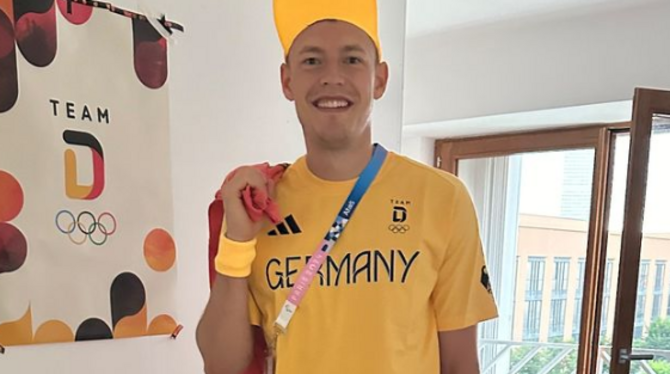 Jan Zimmermann Jan Zimmermann reist als Ersatzspieler mit und darf einspringen, wenn sich ein Spieler aus dem Kader verletzt.