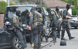 Ein Sondereinsatzkommando des LKA wie dieses verhaftete 2023 in Bad Urach ein Mitglied der Ndrangheta. FOTO: DPA