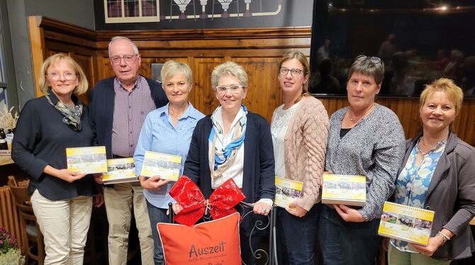 Vereine Die Vorstandschaft des Ferienrings mit Gisela Holder, Helmut Heinzmann, Bettina Rudolf, Traudl Brunner, Carolin Holzschuh-Flitsc