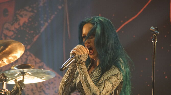 Alissa White-Gluz, Sängerin von Arch Enemy Alissa White-Gluz, Sängerin der Band Arch Enemy.