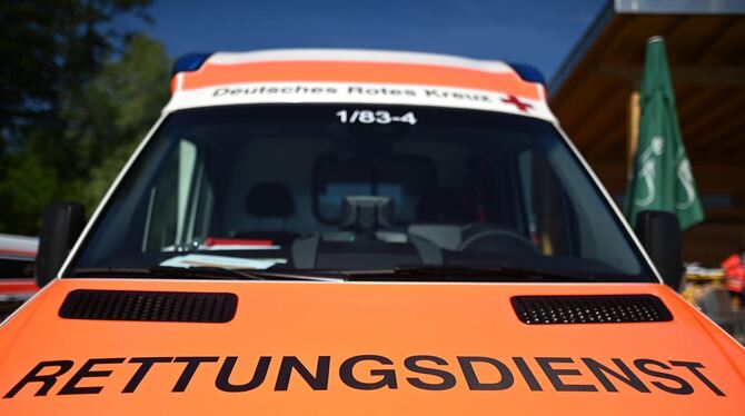 Rettungswagen - Symbolbild Rettungswagen - Symbolbild