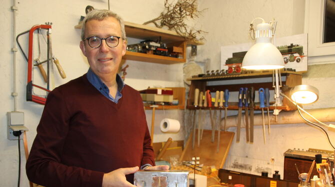 Bad Urach Kulturamtsleiter Braun Eisenbahn Modelleisenbahnen sind die große Leidenschaft von Thomas Braun, seine Modelle baut der Bad Uracher Kulturamtsleiter selbst.