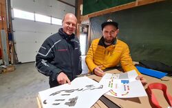 Thomas Traub (links) und Samuel Löffler freuen sich darauf, den Pop-up Bike Park am 2. Februar zu eröffnen.