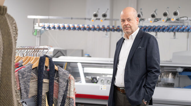 Maschinenbau Oliver Mathews, neuer Geschäftsführer der Karl Mayer Stoll Textilmaschinenfabrik GmbH.
