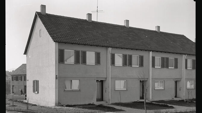 1956, GWG-Reihenhäuser:  Stehen sie tatsächlich, wie vermutet, in der  Burgholzsiedlung?