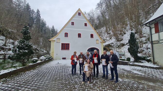 Die Macher der Wimsener Kulturreihe freuen sich auf die Konzertsaison in und vor der alten Mühle: Inge Tress (von links), Dietma