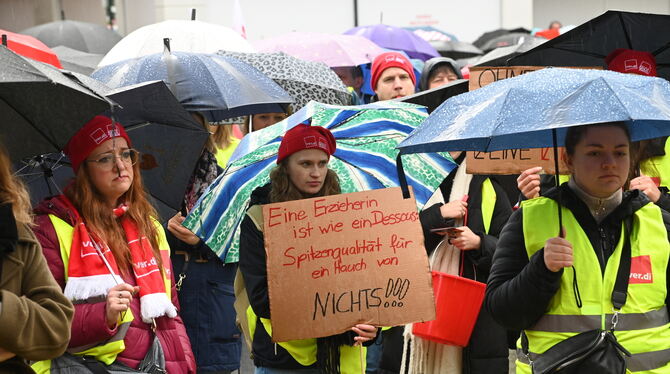 Origineller Protest für höhere Löhne im öffentlichen Dienst.