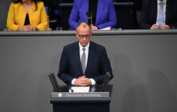 Wirbt vor dem alten Bundestag für eine Reform der Schuldenbremse: Der CDU-Chef und designierte Bundeskanzler Friedrich Merz (CDU