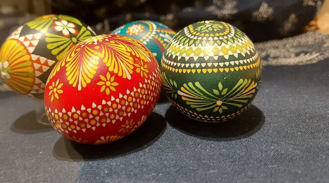 Porzellan, Holz, Glas, Naturschale, bestickt, mit Perlen beklebt, bemalt, gefräst oder von Fabergé: Das Ostereiermuseum beherber