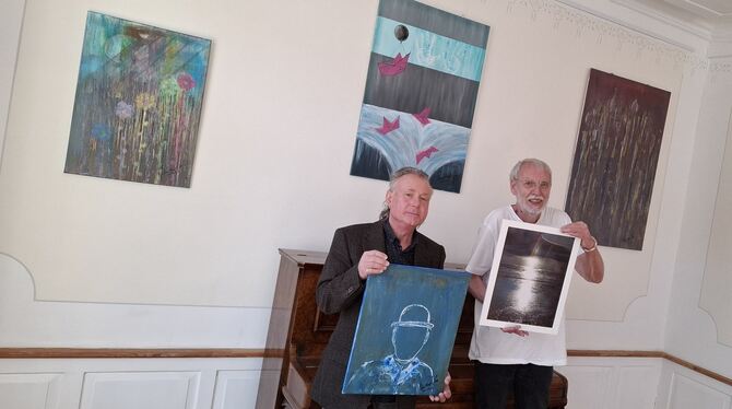 Christoph Sax und Rainer Hanko zeigen Malerei und Fotografie in einer gemeinsamen Ausstellung im Kunsthaus Alte Schule in Sonnen