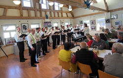 Hatmanntöne und Sängerrunde Hohenstein luden zu "Kaffee, Kuchen , Kunst und Chor" ein.