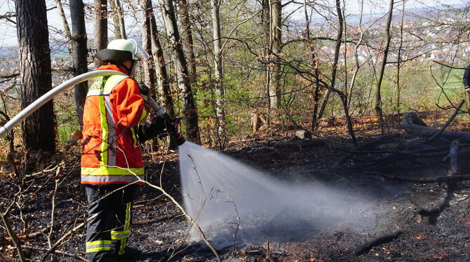 Rund 9.000 Liter Wasser waren nötig, um den Brand zu löschen.