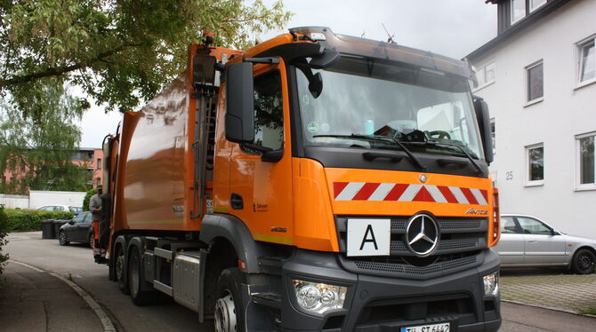 Müllabfuhr Noch drehen die orangefarbenen Fahrzeuge der städtischen Müllabfuhr Tübingens ihre Runden. Sie werden womöglich bald von Fahrzeu