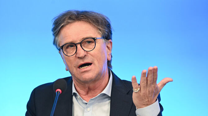 Freut sich über die Maßnahmen zur Teilhabe von zugewanderten Frauen: Sozial- und Integrationsminister  Manne Lucha. FOTO: WEISSB