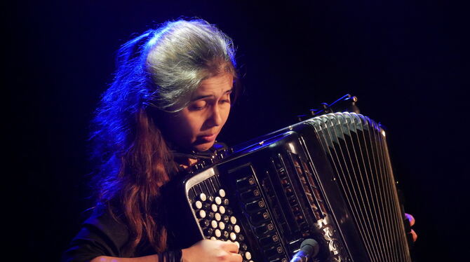 Akkordeinale 2025 Helena Sousa Estevez Akkordeon zwischen Klassik und Moderne: Helena Sousa Estevz aus Spanien.