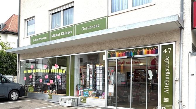 Das Schreibwarengeschäft von Michael Ehinger in der Alteburgstraße schließt Ende Mai.