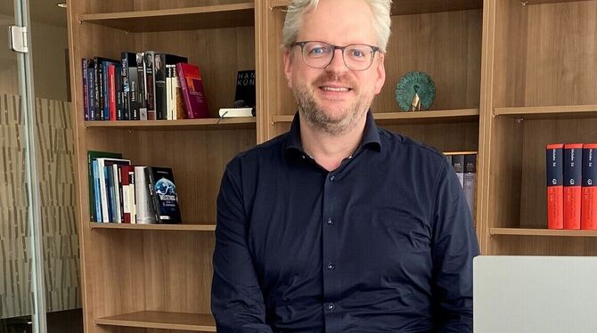 Als Ort für Mut und Optimismus sieht Nils Goldschmidt das Weltethos- Institut. FOTO: FÖRDER Als Ort für Mut und Optimismus sieht Nils Goldschmidt das Weltethos- Institut. FOTO: FÖRDER