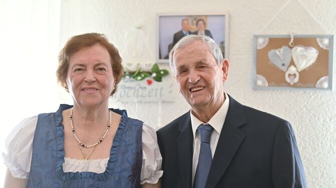 Despina und Athanasios Giannakou; Eiserne Hochzeit; Serie; Frühlingsgefühle Seit 66 Jahren ein Paar, seit 65 Jahren verheiratet - und das haben die Reutlinger trotz teilweise harter Zeiten keine Sekunde b