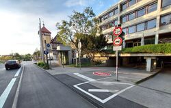 Die Dienstwagen-Einfahrt der Rathaus-Tiefgarage.  FOTO: GLITZ