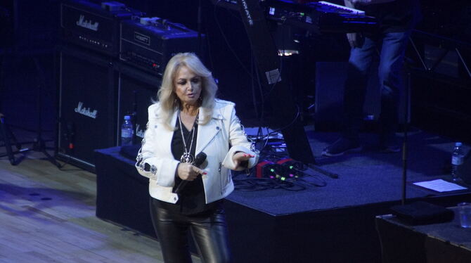 Bonnie Tyler in der Stuttgarter Liederhalle Bonnie Tyler in der Stuttgarter Liederhalle.